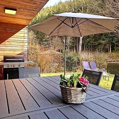 Hotel Le Vieux Pont - Maison De Au Bord De L'eau 3*